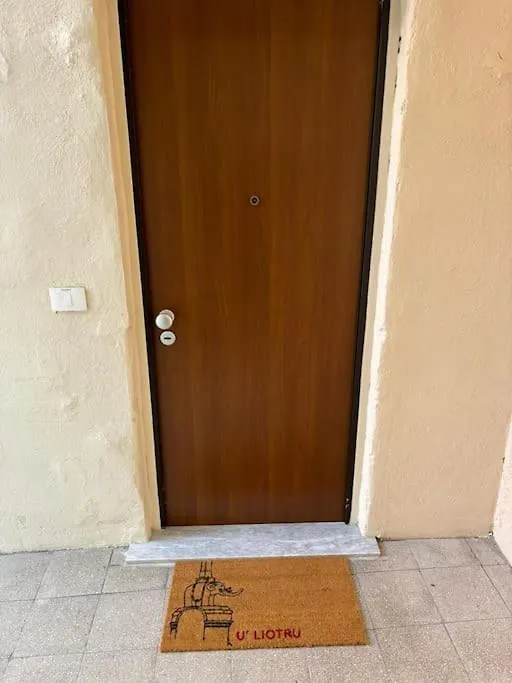 Le Rose Di Lu' Daire Katanya İtalya